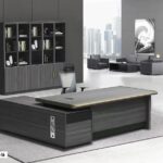 Table De Bureau Exécutif  Avec Plateau Large Et Design Moderne