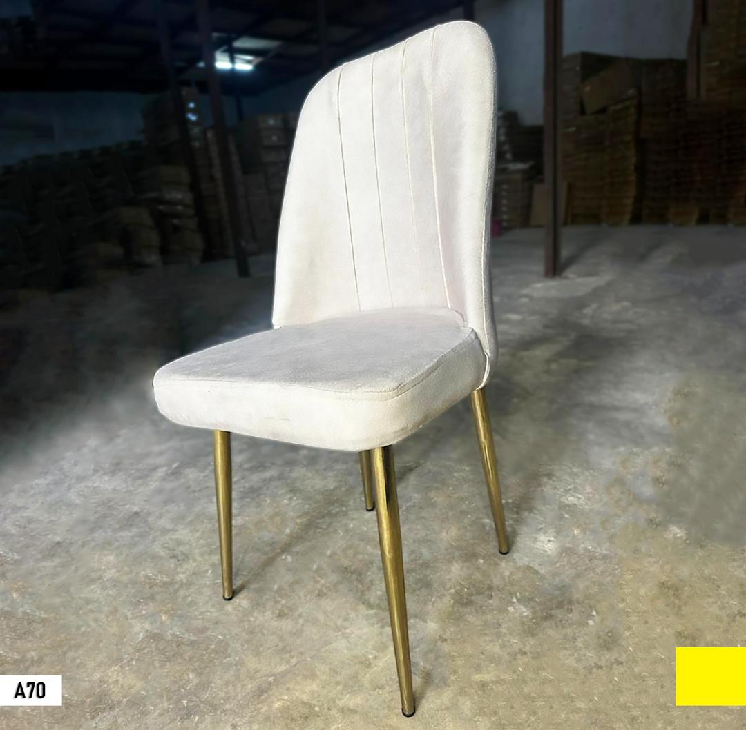WhatsApp Image 2026-04-04 at 21.03.57 Chaise De Table À Manger Blanc – Image 1
