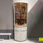 Vaisselier Beige Vitrine Courbée Avec Verre Trempé Et Finitions Dorées 200 Cm